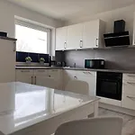 Grosszuegige 3 Zkb Mit 80m² Apartmán *