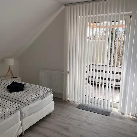Grosszuegige 3 Zkb Mit 80m² Βίλχελμσχαφεν