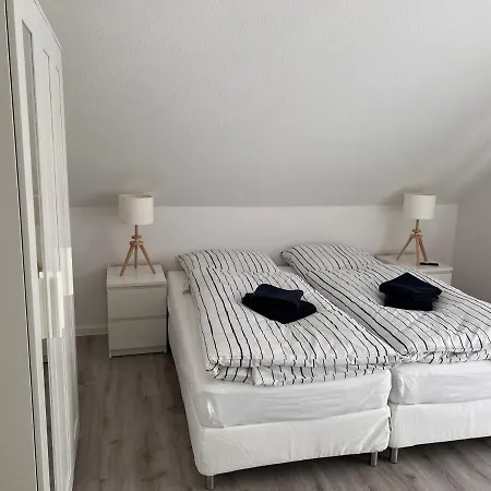 Grosszuegige 3 Zkb Mit 80m² Διαμέρισμα *