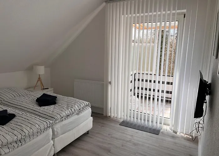 Grosszuegige 3 Zkb Mit 80m² فيلهلمسهافن